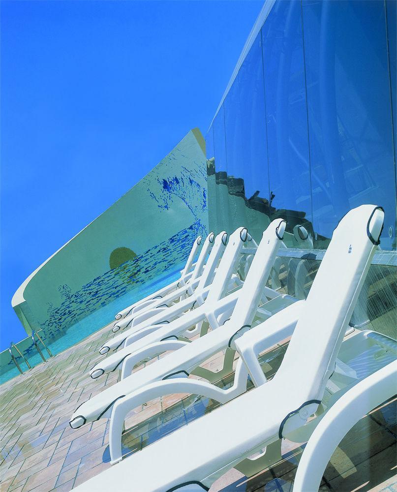 Hotel Ramada Plaza By Wyndham Beirut Raouche Exterior foto